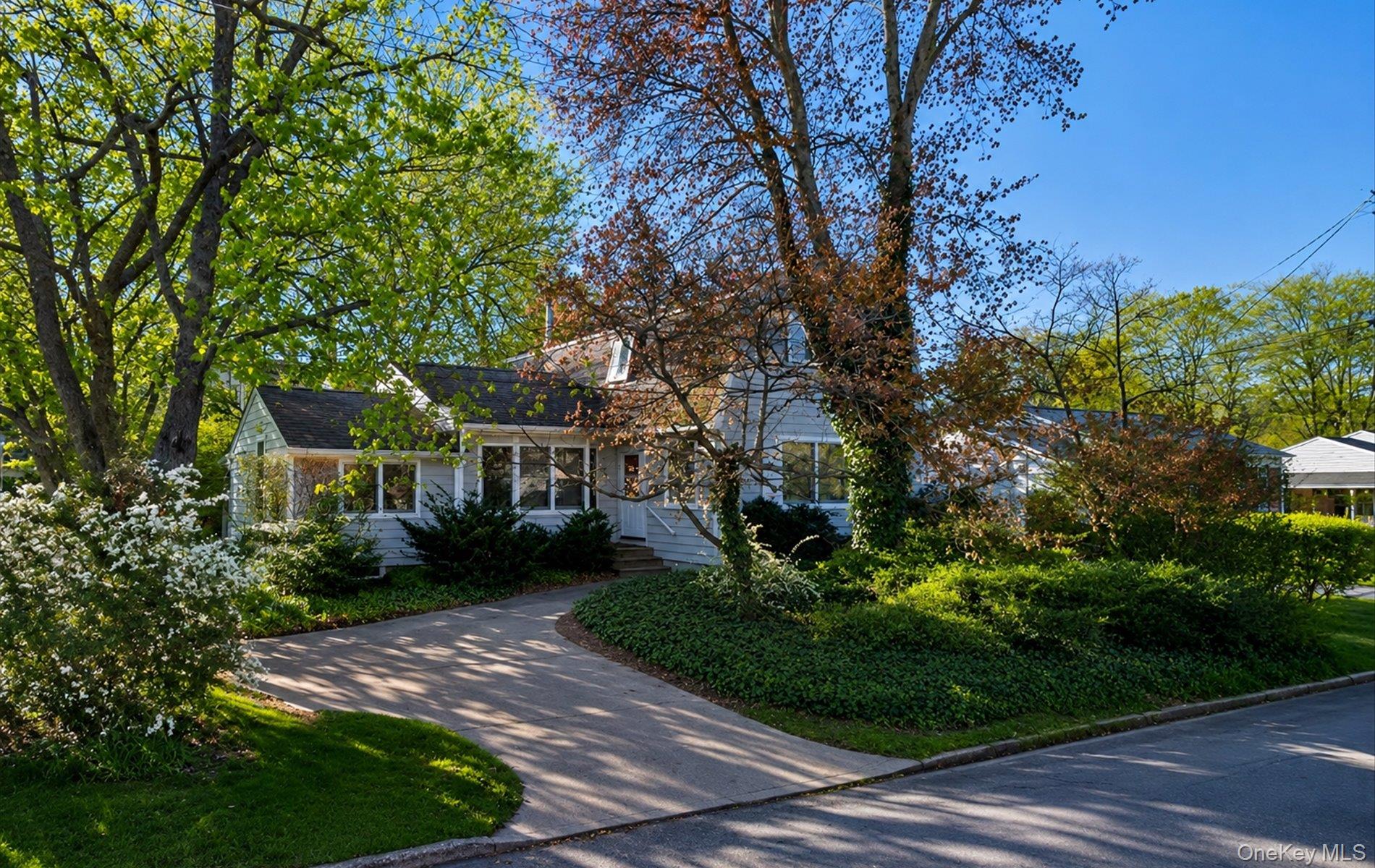 12 W Haven Drive, East Northport NY 11731
