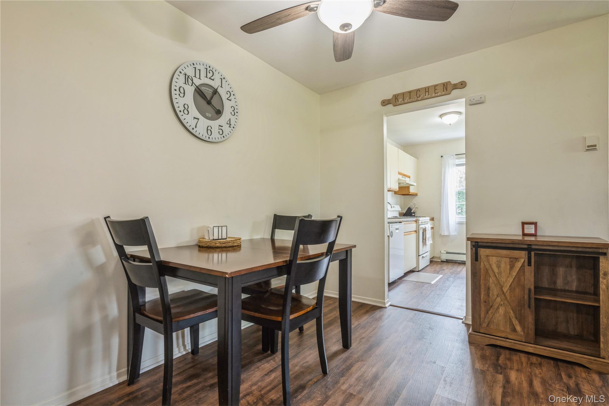 460 Old Town Road Unit 8J, Port Jefferson Station NY 11776