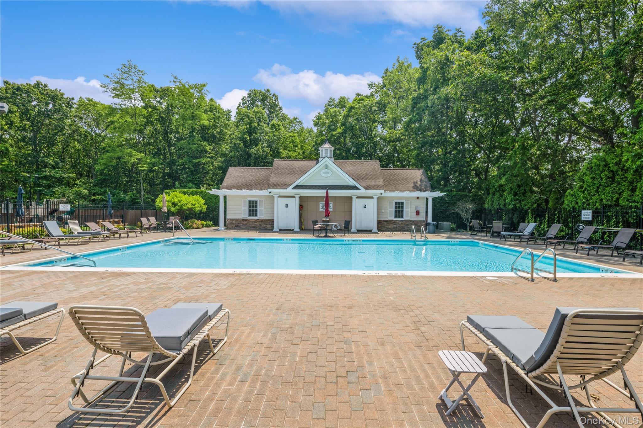 460 Old Town Road Unit 8J, Port Jefferson Station NY 11776