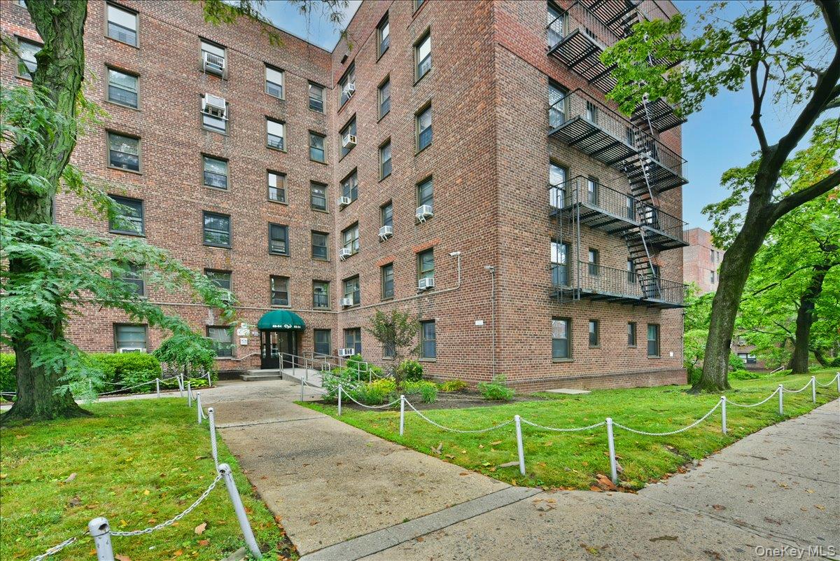 52-54 65th Place Unit 1P, Maspeth NY 11378
