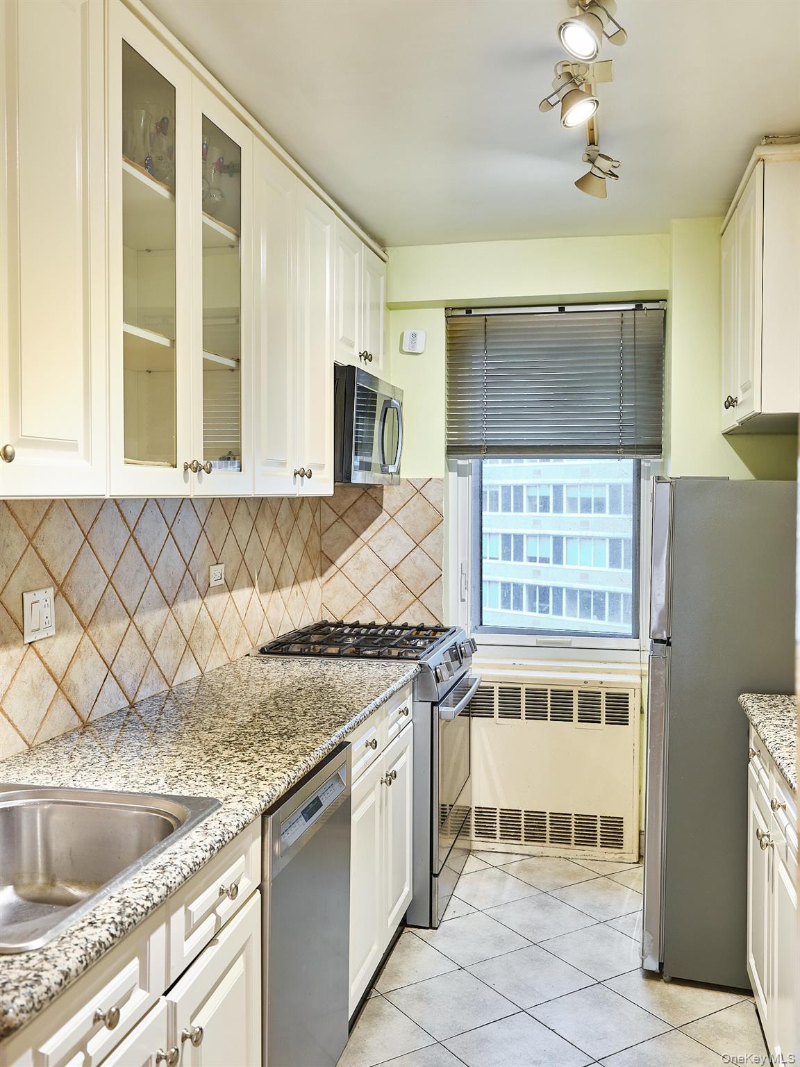 411 E 53rd Street Unit 8L, Manhattan NY 10022