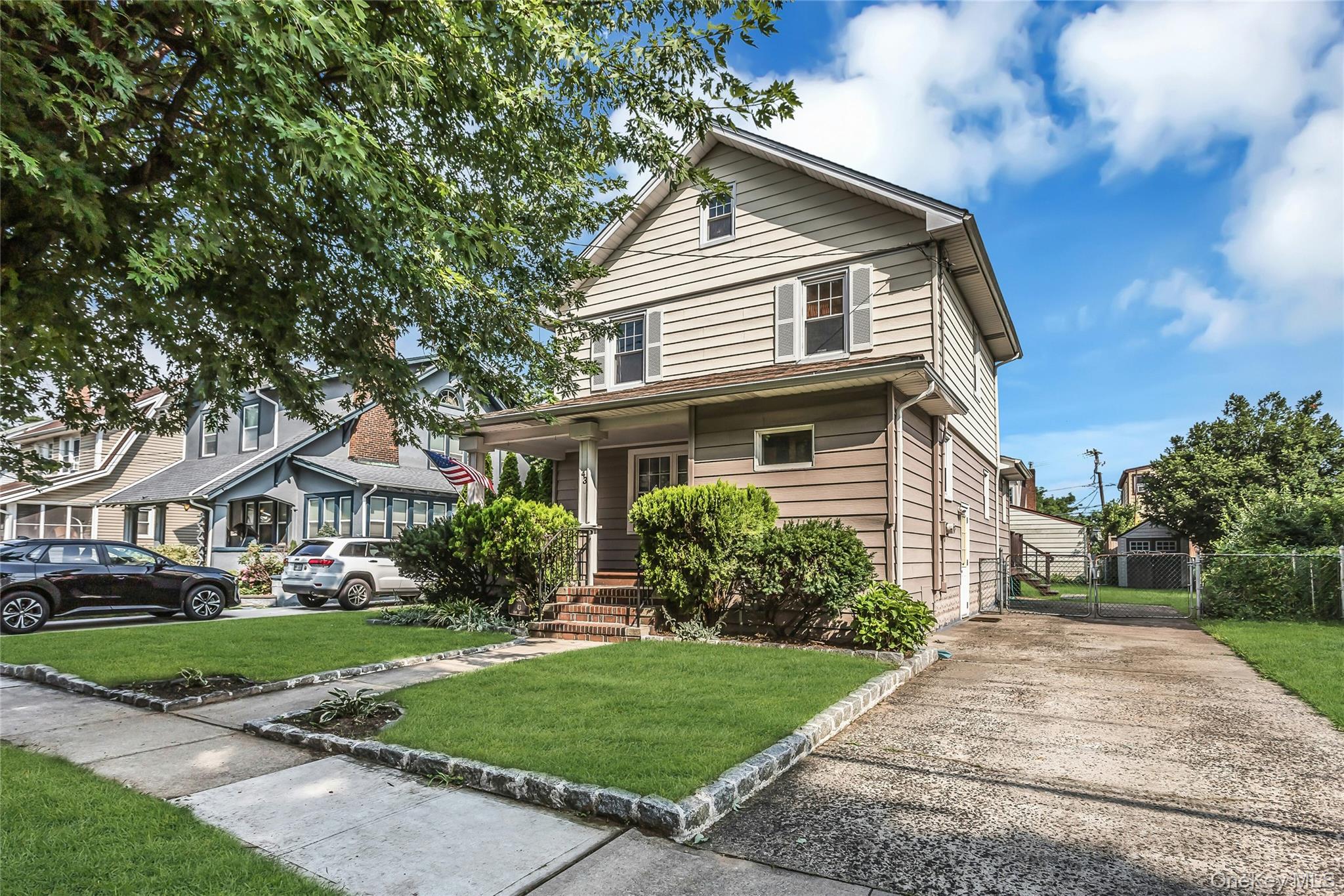 43 Elm Street, Lynbrook NY 11563