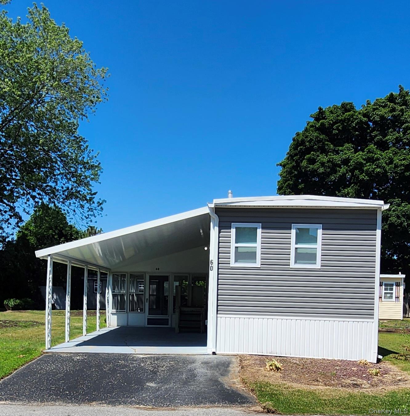 60 Valley Forge, Bohemia NY 11716