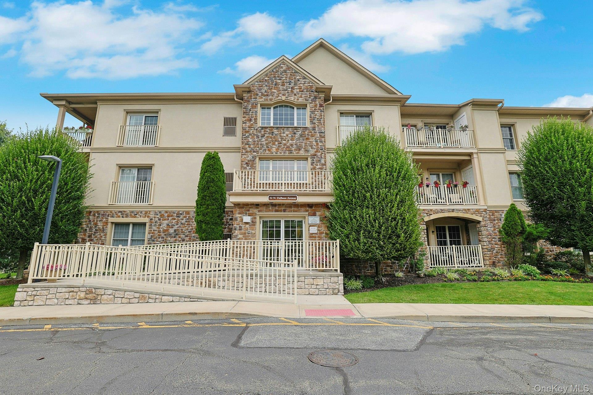 32 N De Baun Avenue Unit 207, Suffern NY 10901