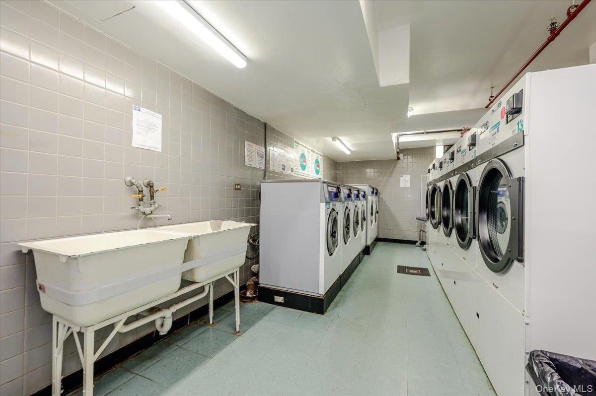 172-70 Highland Avenue Unit 9-L, Jamaica Estates NY 11432