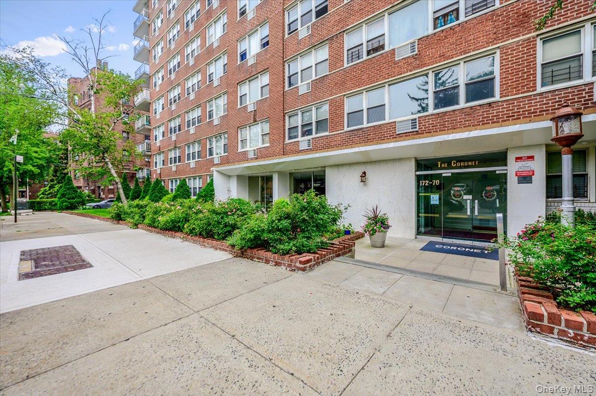 172-70 Highland Avenue Unit 9-L, Jamaica Estates NY 11432