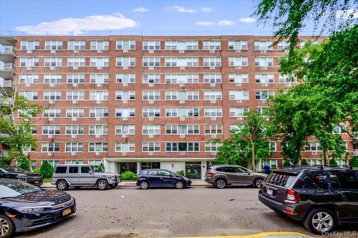172-70 Highland Avenue Unit 9-L, Jamaica Estates NY 11432