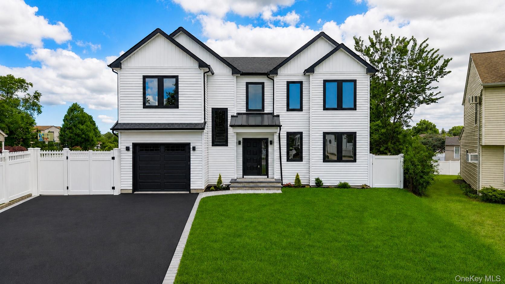 45 Glade Lane, Levittown NY 11756
