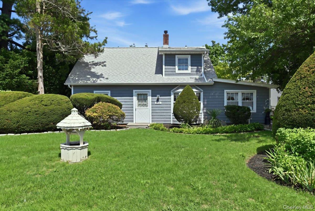 635 Whittier Street, Westbury NY 11590