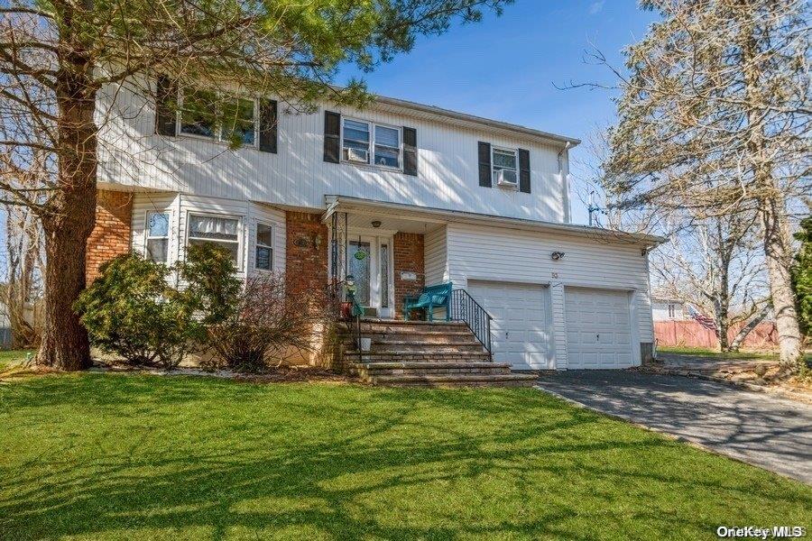 93 Beacon Hill Road, Port Washington NY 11050