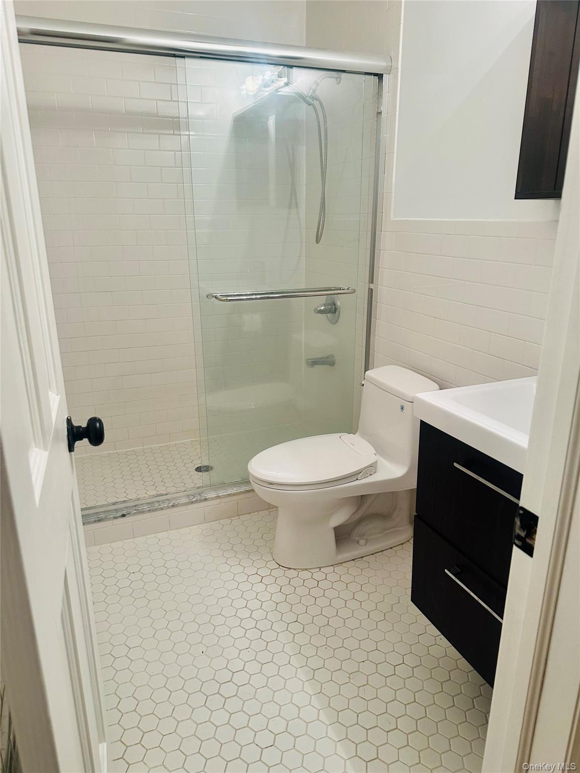 64-09 Woodside Avenue Unit 2 Family Frame, Woodside NY 11377