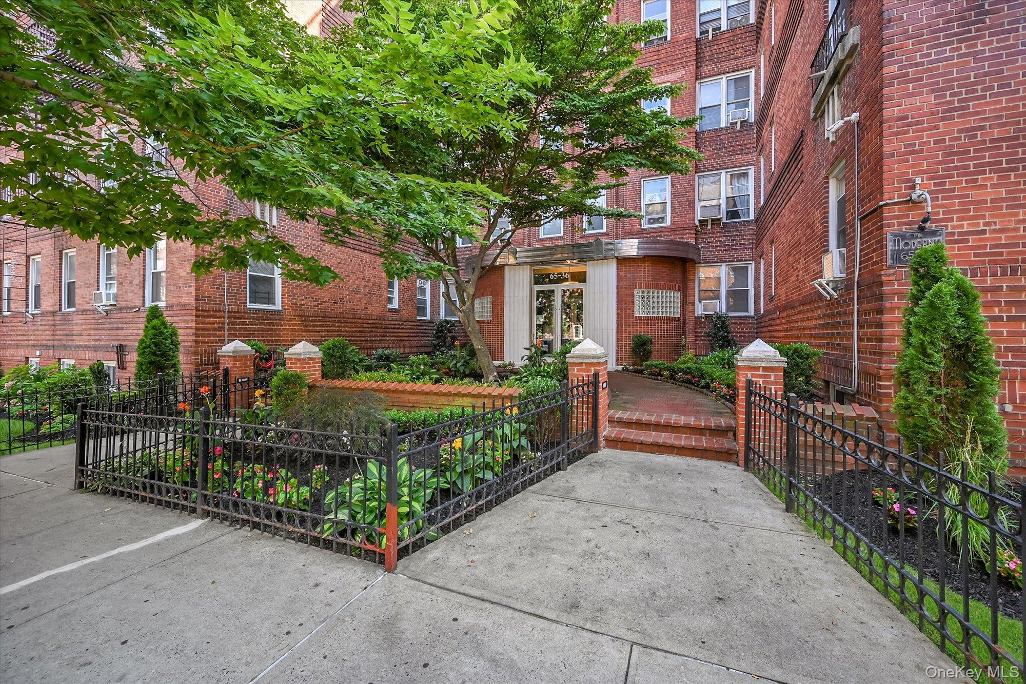 6536 Wetherole Street Unit 608, Rego Park NY 11374