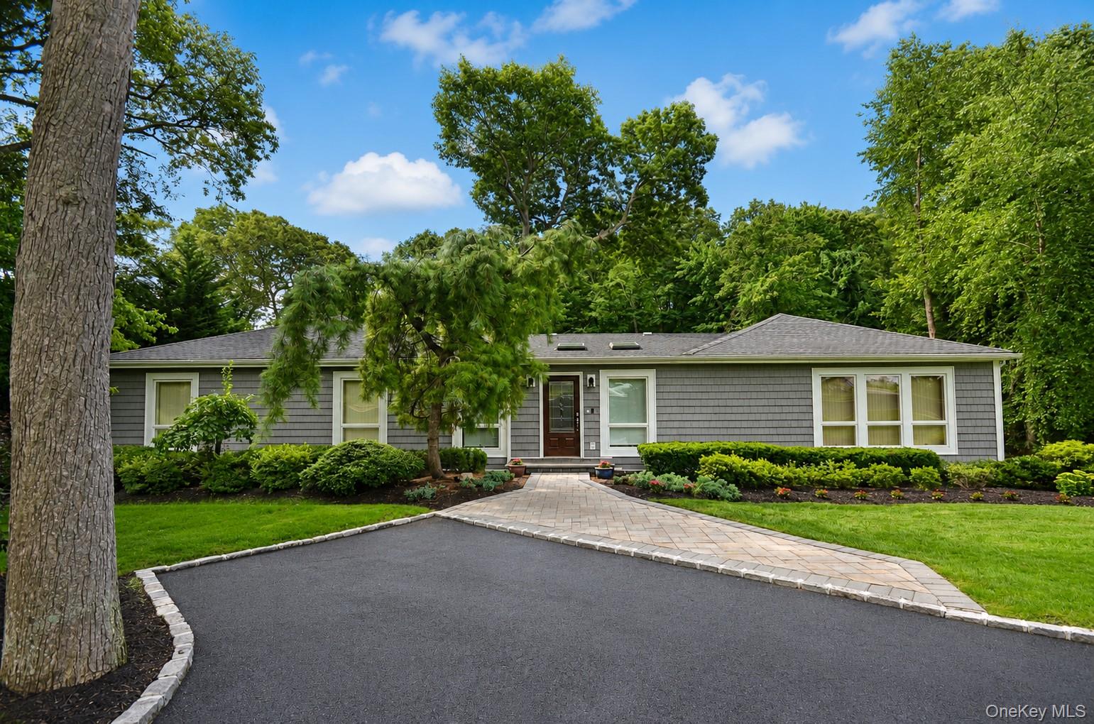 4 Durham Drive, Dix Hills NY 11746