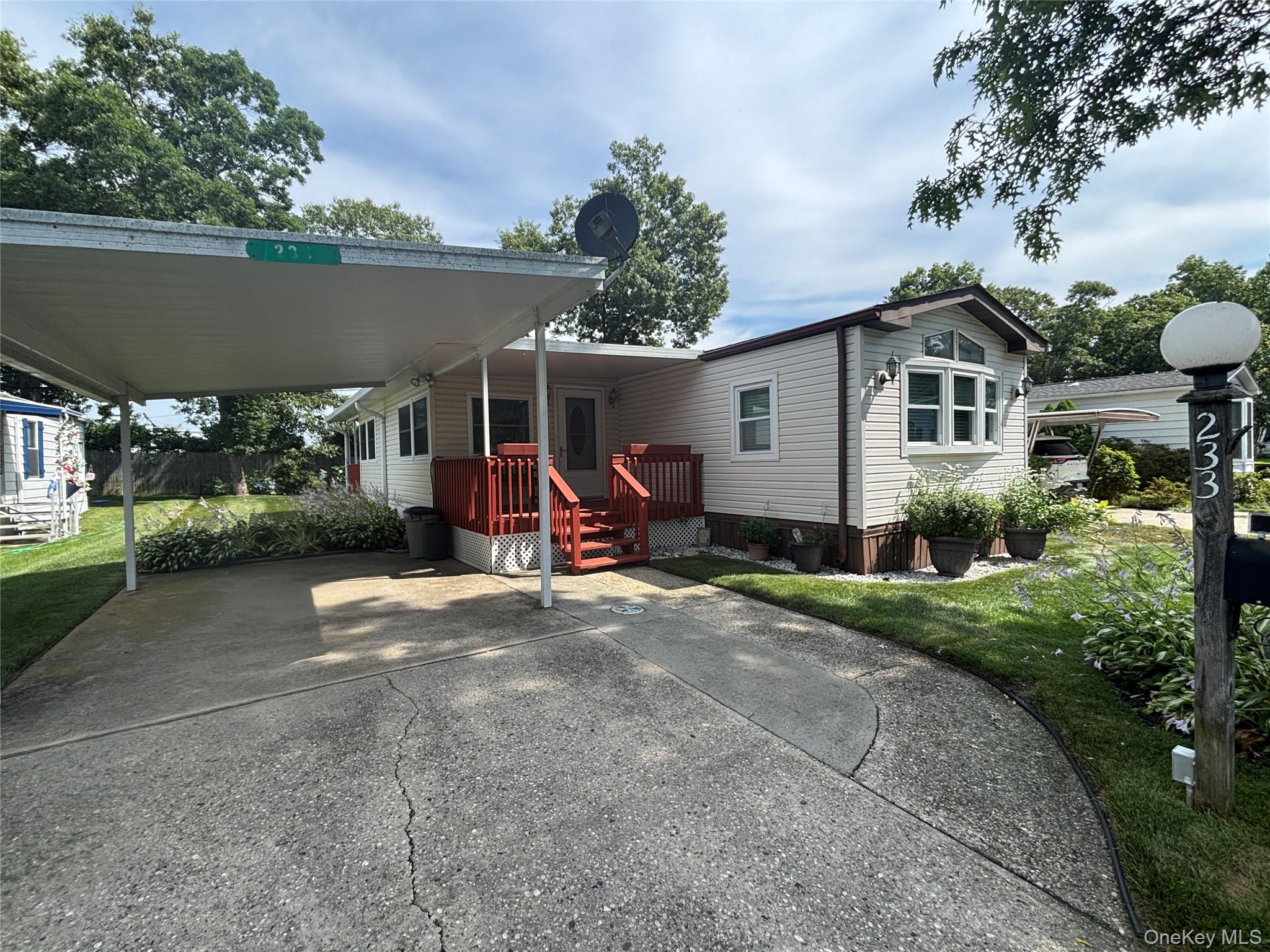 1661 Old Country Road Unit 233, Riverhead NY 11901