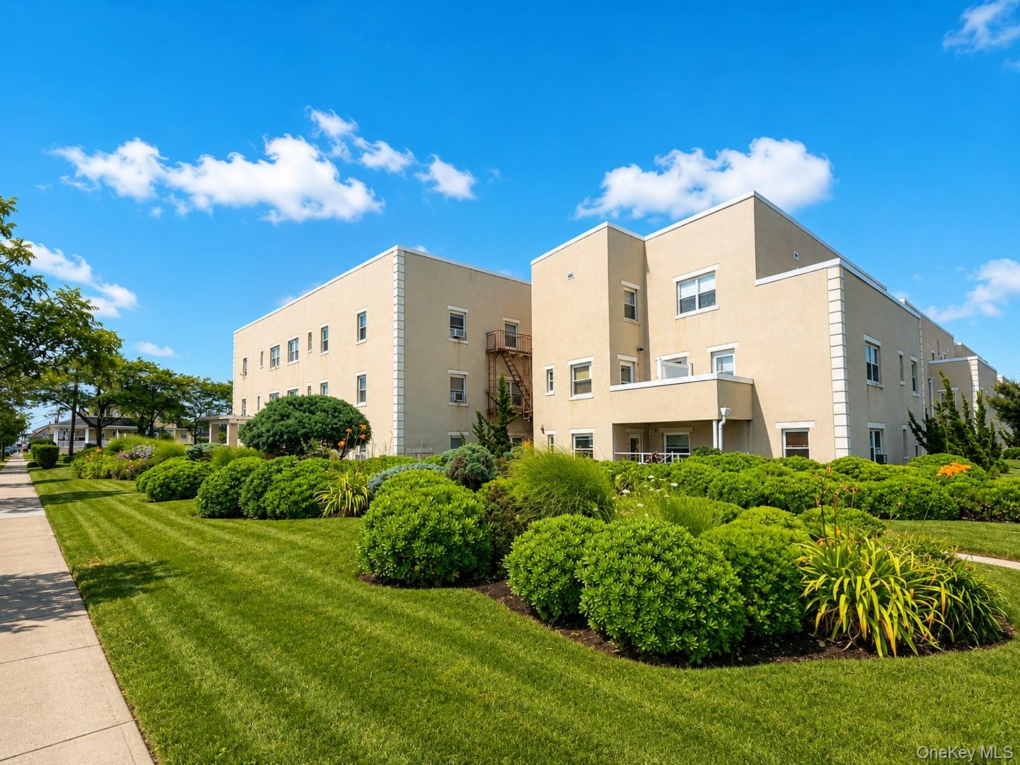 518 Beach 139th Street Unit A6, Belle Harbor NY 11694