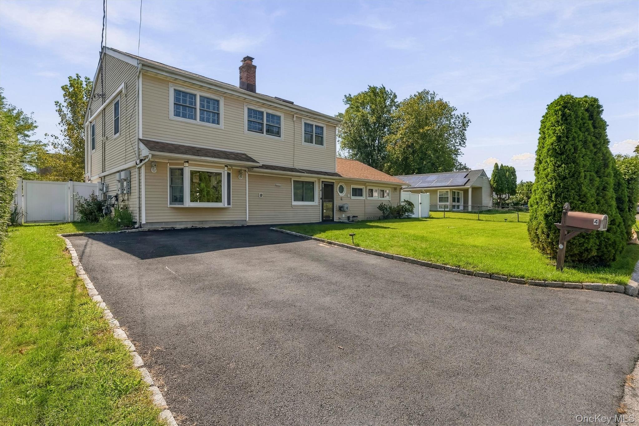 4 Manitou Trail, White Plains NY 10603