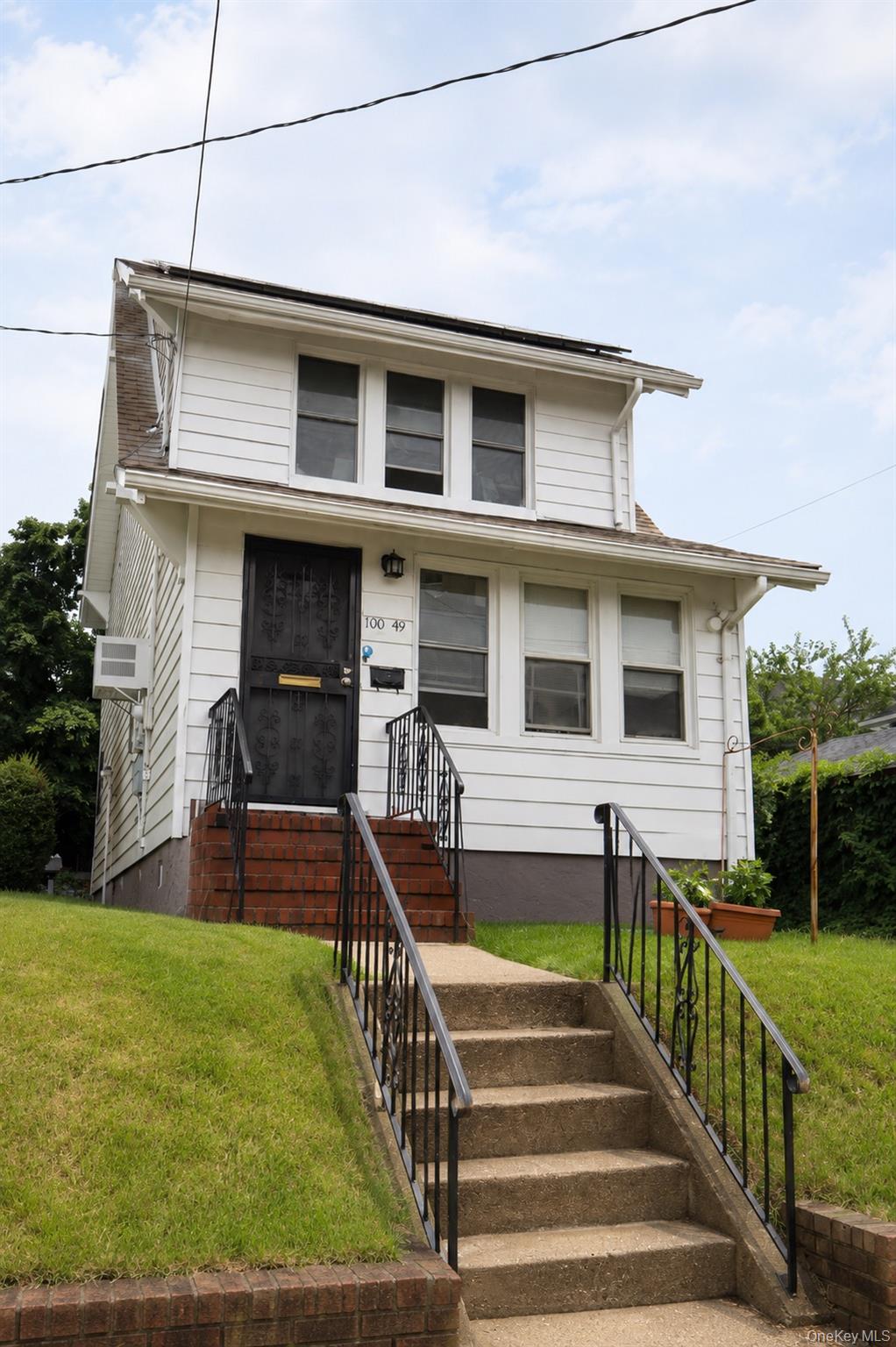 100-49 198th Street, Hollis NY 11423