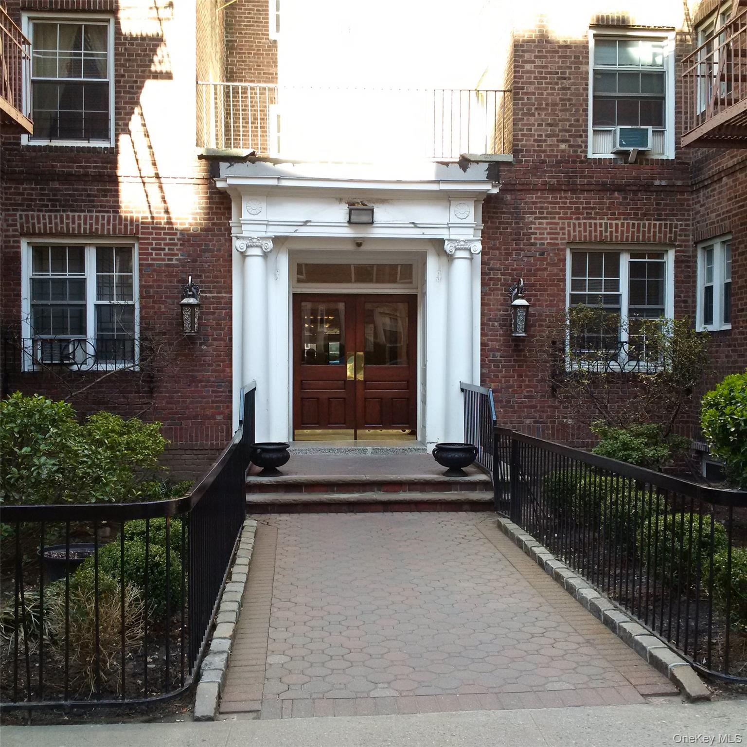 110-07 73rd Road Unit 2K, Forest Hills NY 11375