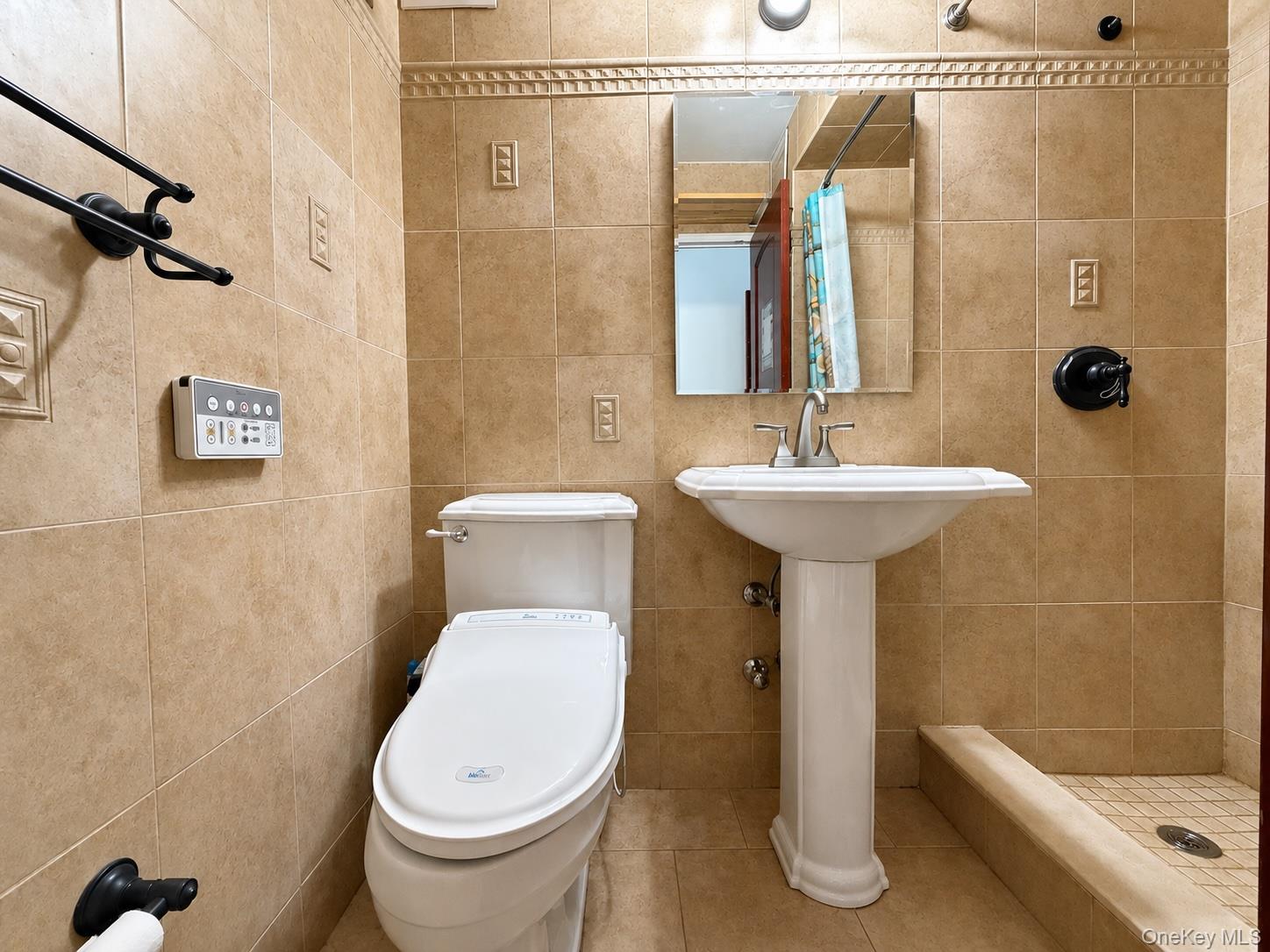 61-20 Grand Central Parkway Unit B303, Forest Hills NY 11375