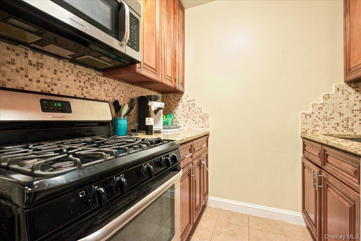 70-25 Yellowstone Boulevard Unit 7X, Forest Hills NY 11375