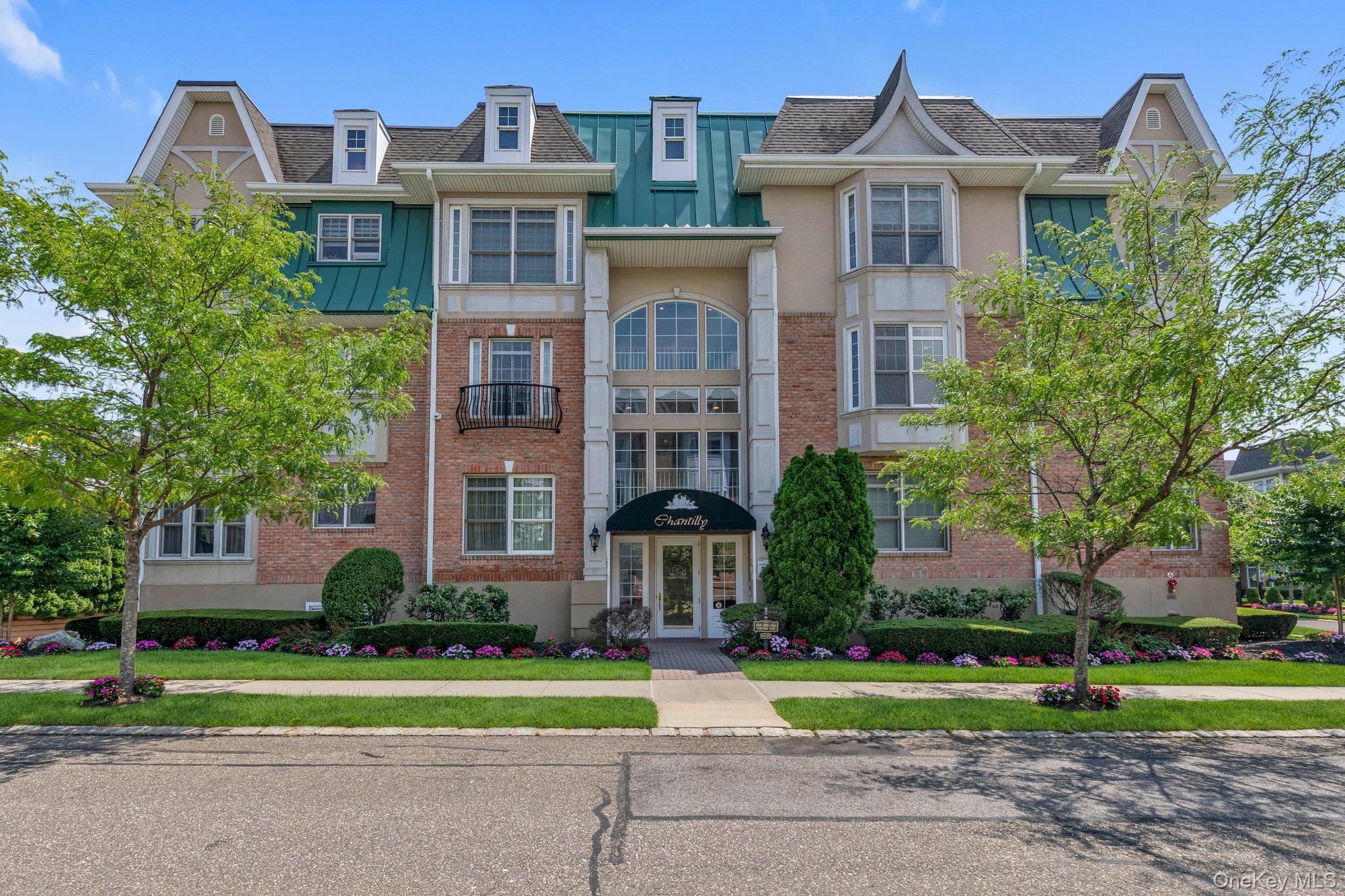 348 Trotting Lane, Westbury NY 11590