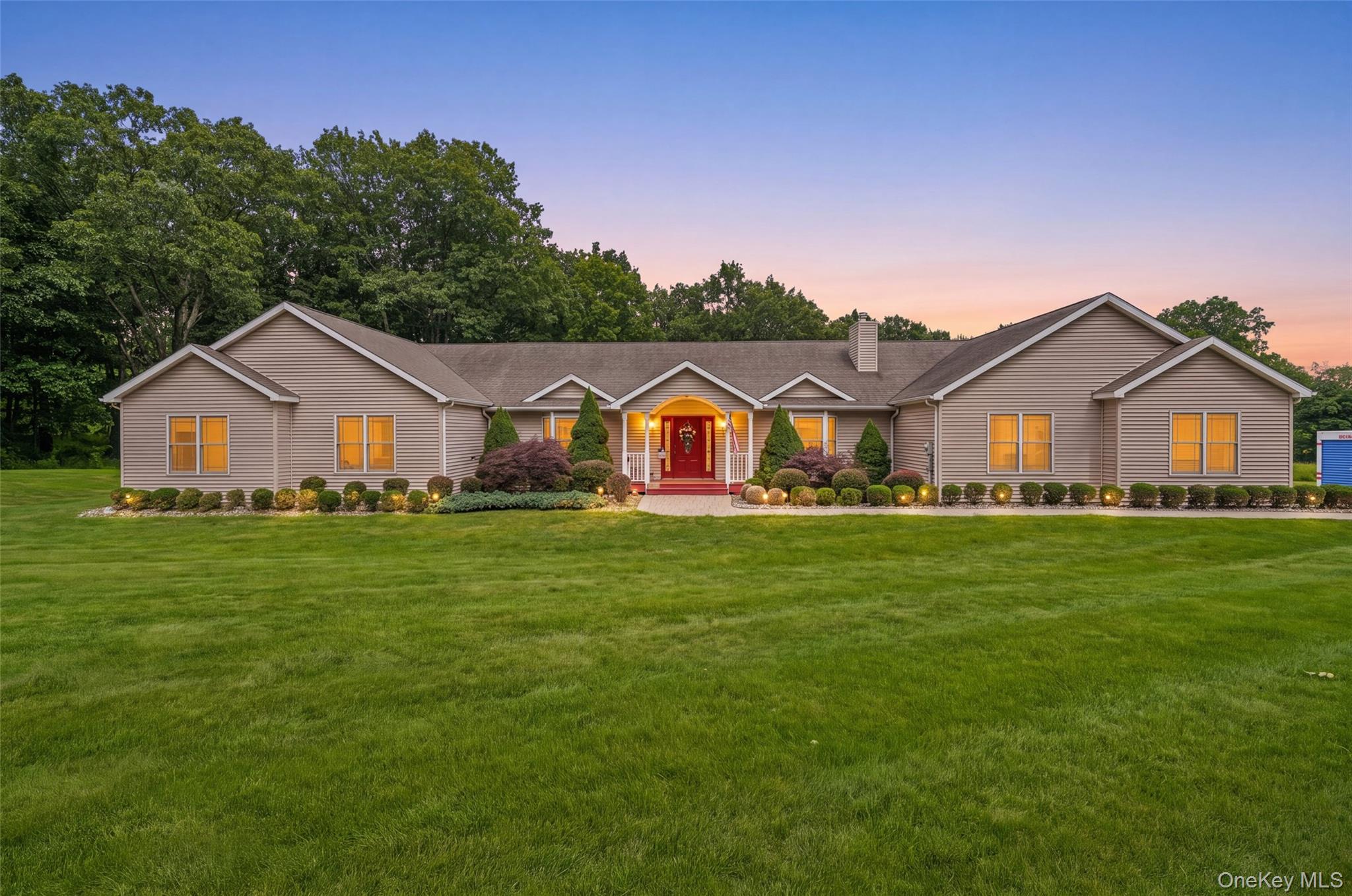 84 Pin Oak Drive, New Windsor NY 12553