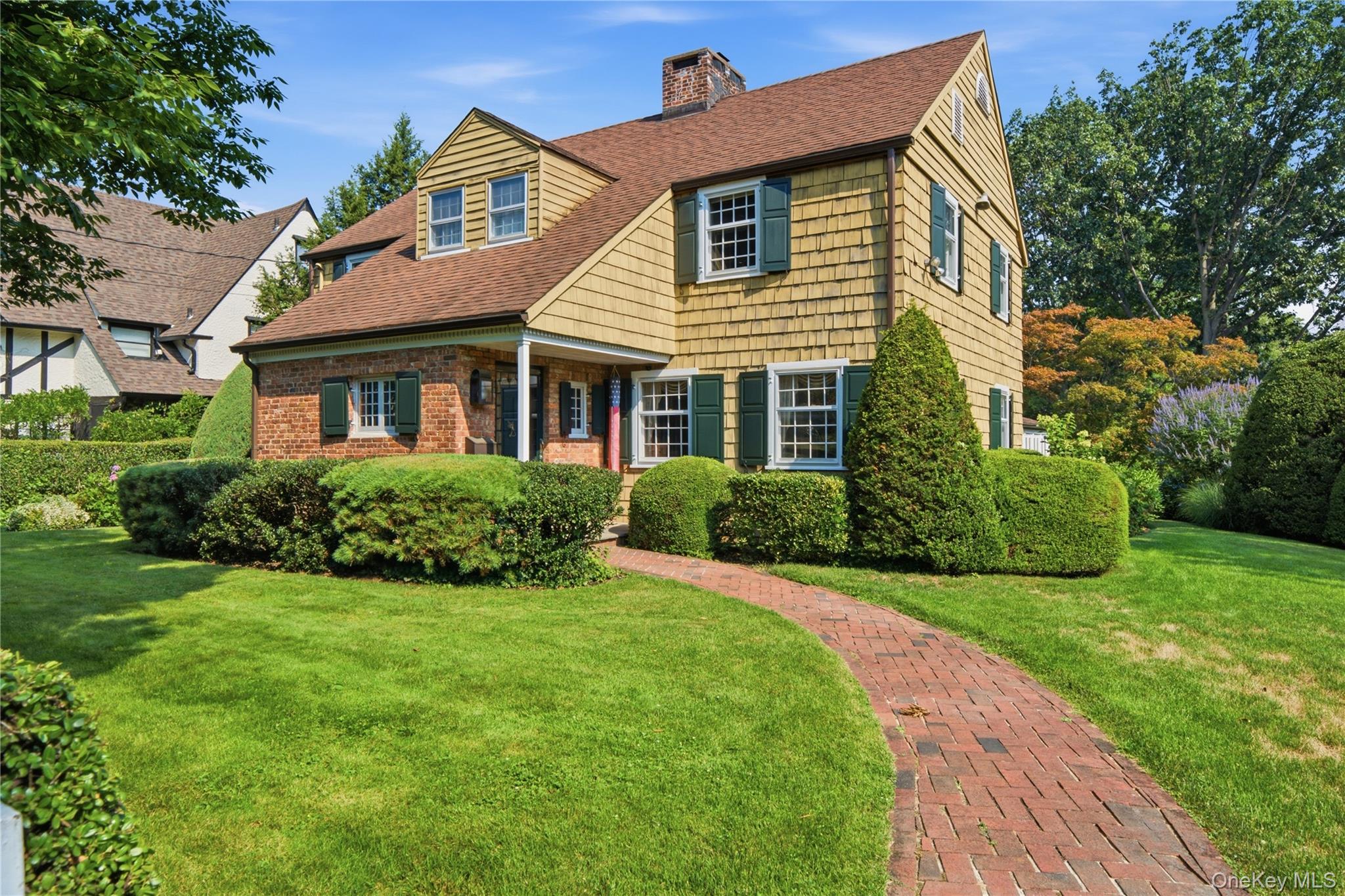 255 Manor Road, Douglaston NY 11363