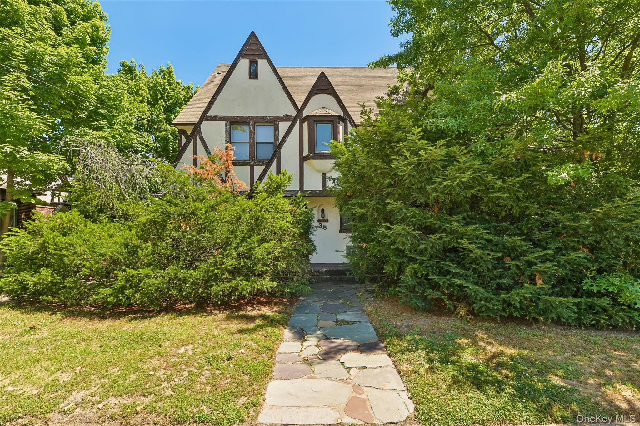 38 Cedarhurst Avenue, Cedarhurst NY 11516