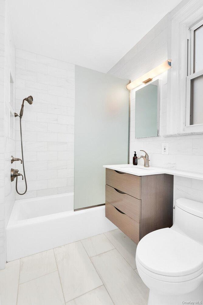 330 W 72ND Street Unit 7D, Manhattan NY 10023