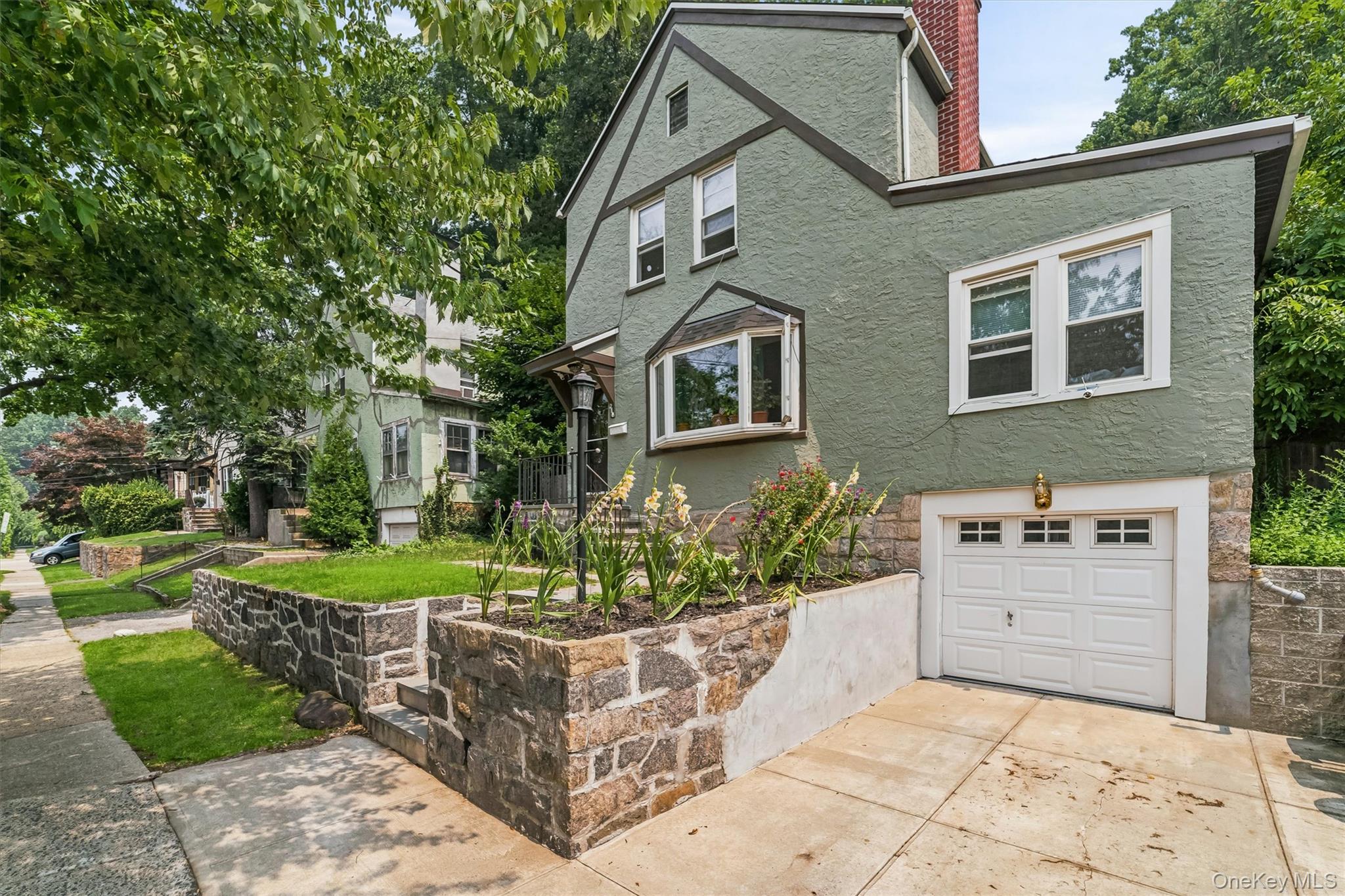 218 Sedgwick Avenue, Yonkers NY 10705