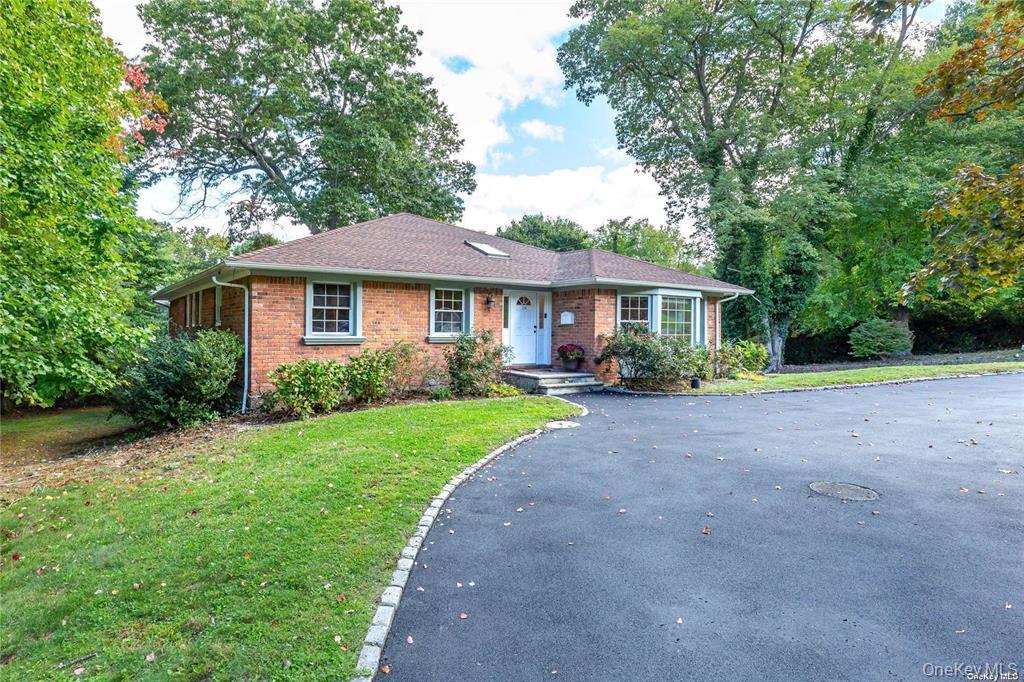 114 Tara Drive, East Hills NY 11576