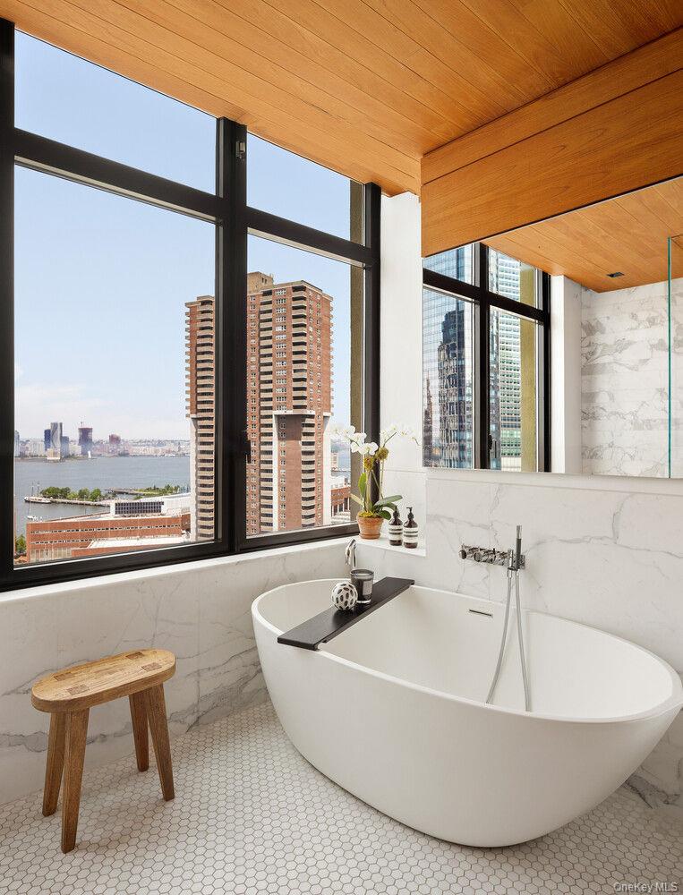143 READE Street Unit 17S, Manhattan NY 10013