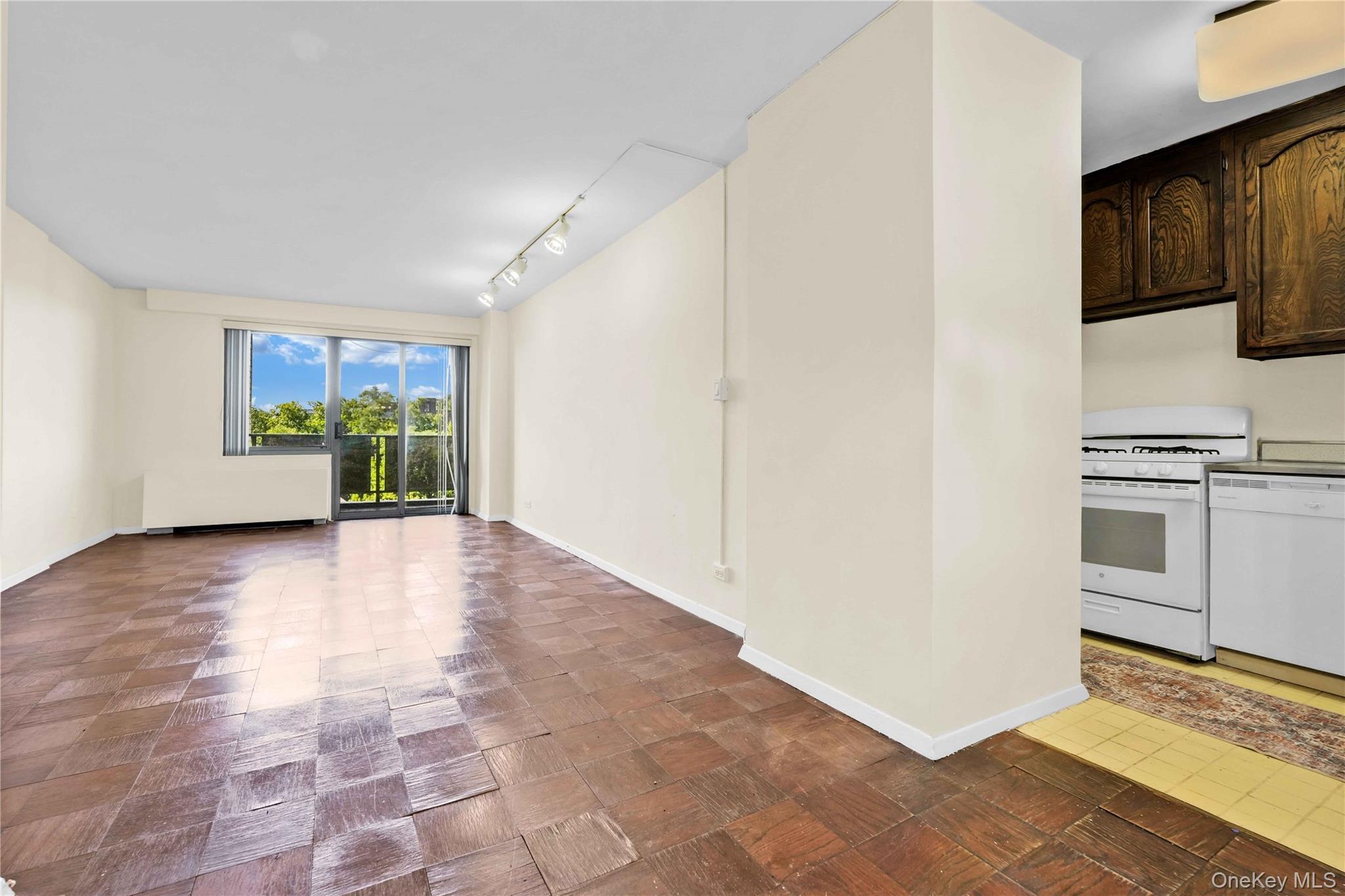175-20 Wexford Terrace Unit 10A, Jamaica Estates NY 11432
