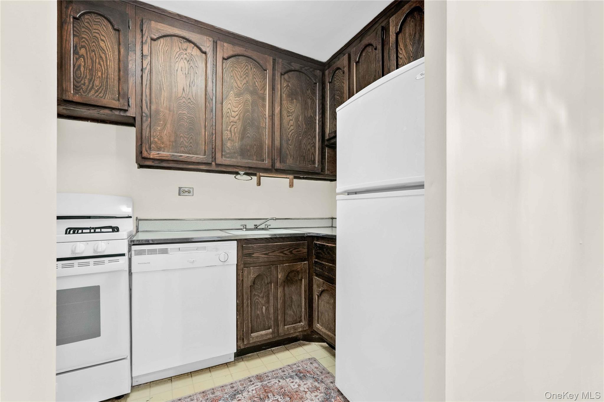 175-20 Wexford Terrace Unit 10A, Jamaica Estates NY 11432