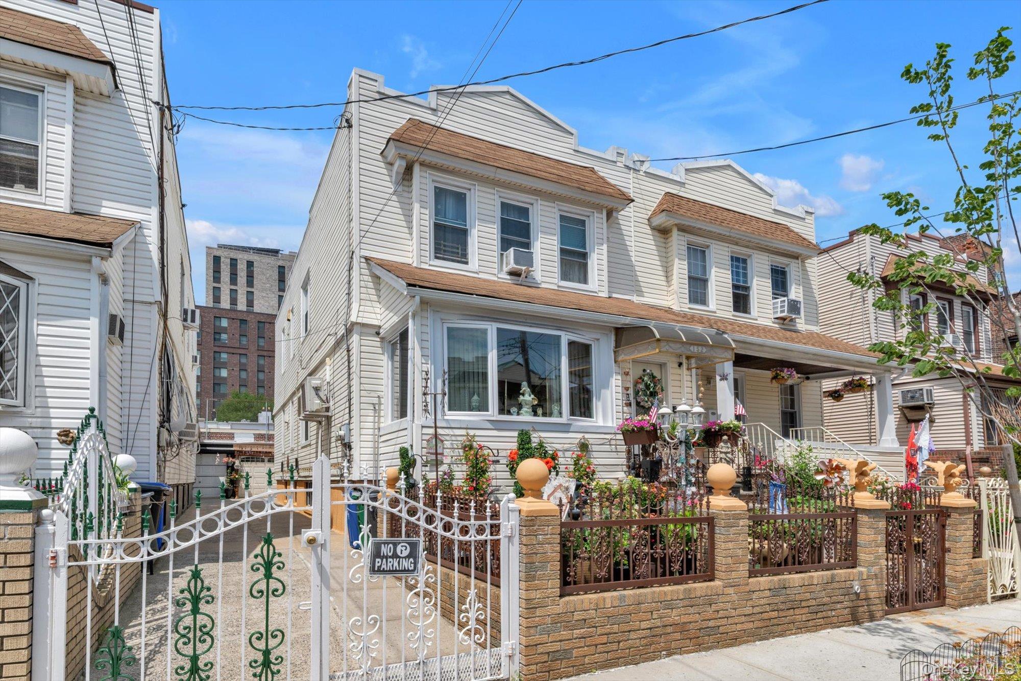 152 Pine Street, Brooklyn NY 11208