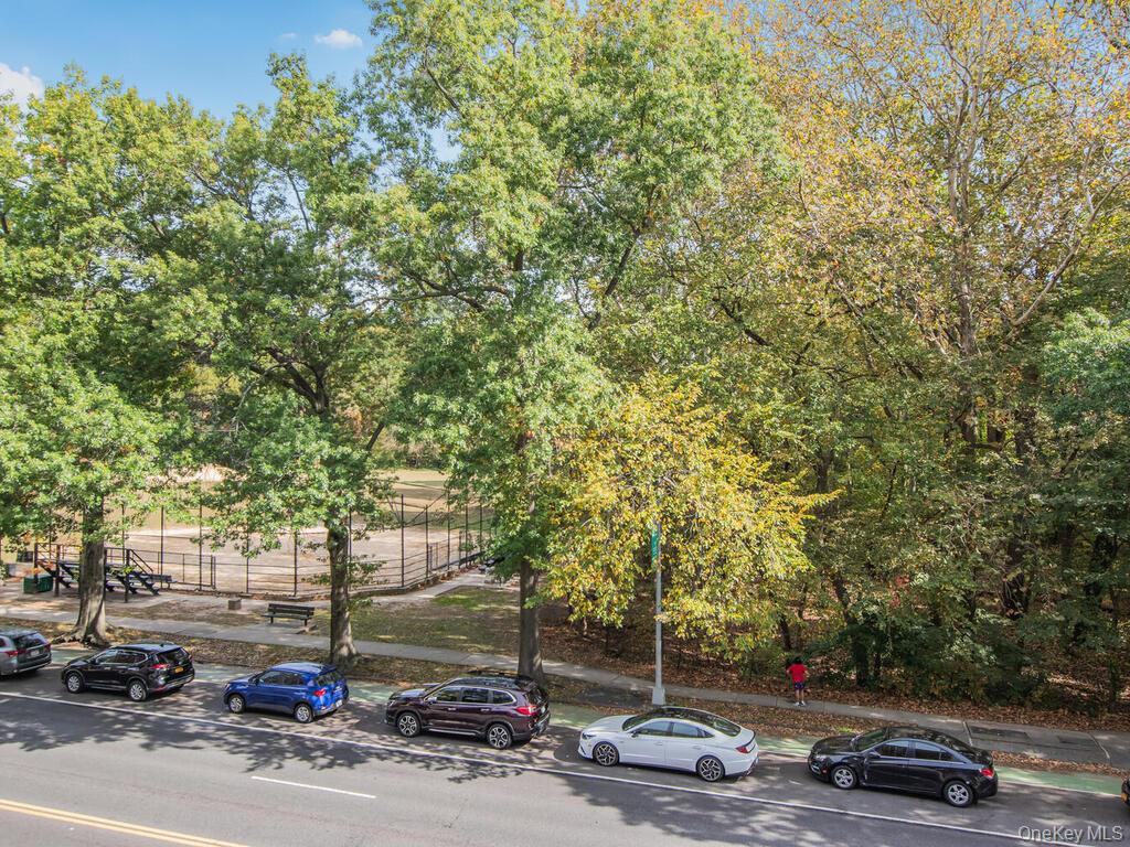 6535 Broadway Unit 3F, Bronx NY 10471