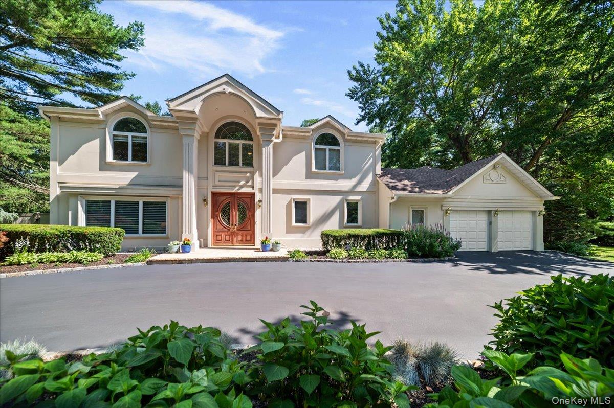 76 Wildwood Drive, Dix Hills NY 11746