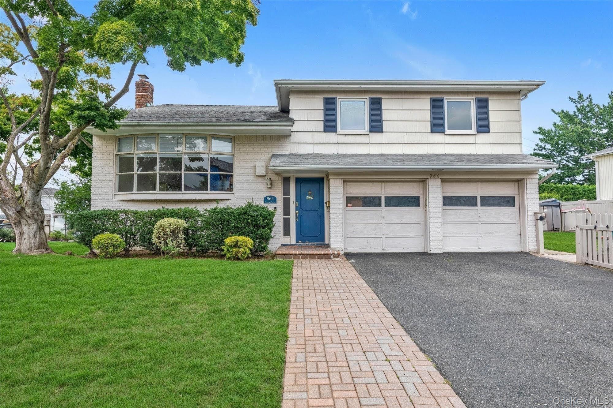 964 Cranford Avenue, North Woodmere NY 11581