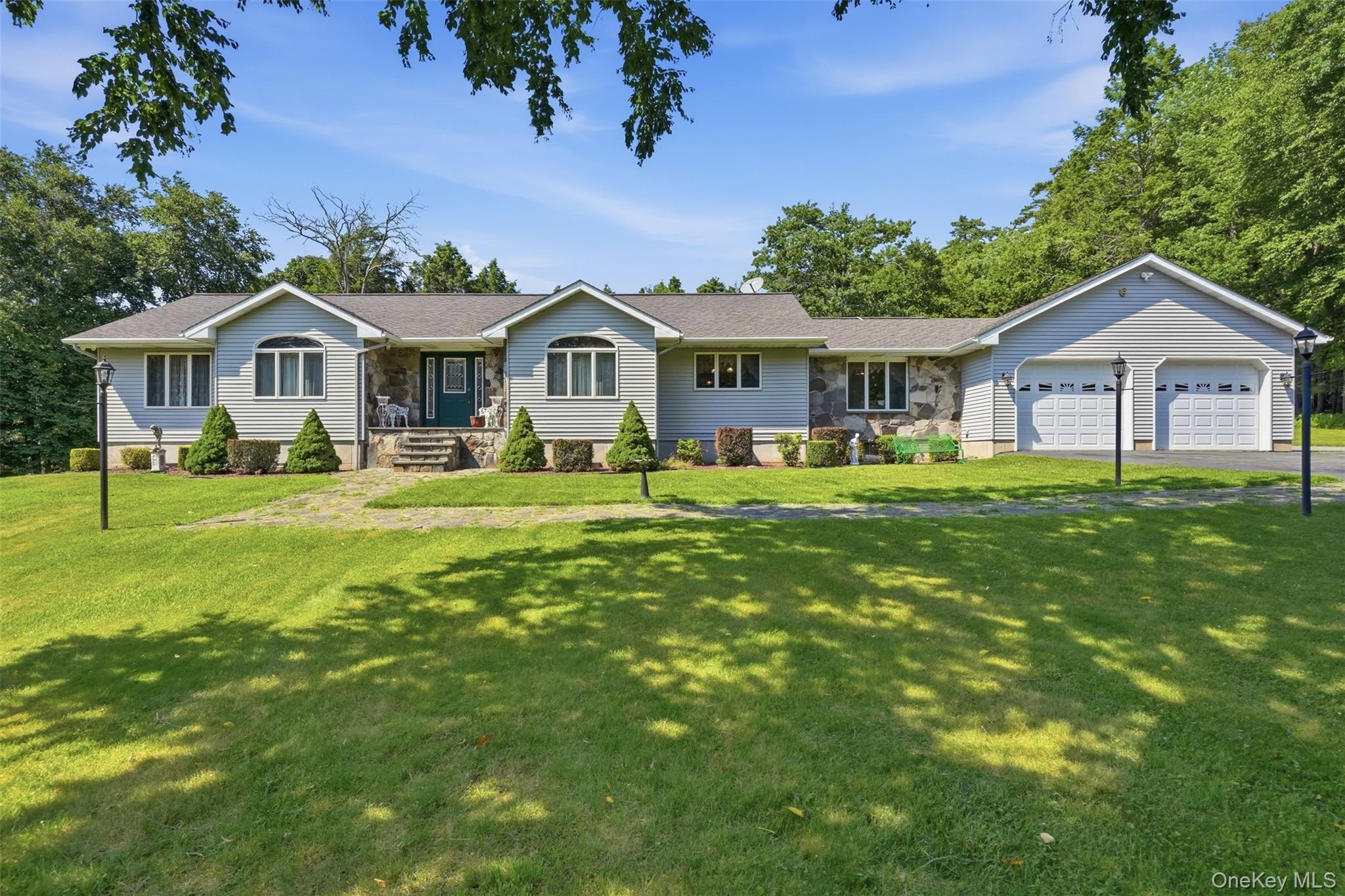 806 Peenpack Trail, Sparrowbush NY 12780