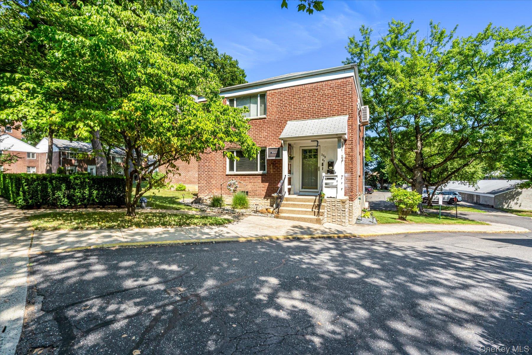 209-87 18th Avenue Unit 196, Bayside NY 11360