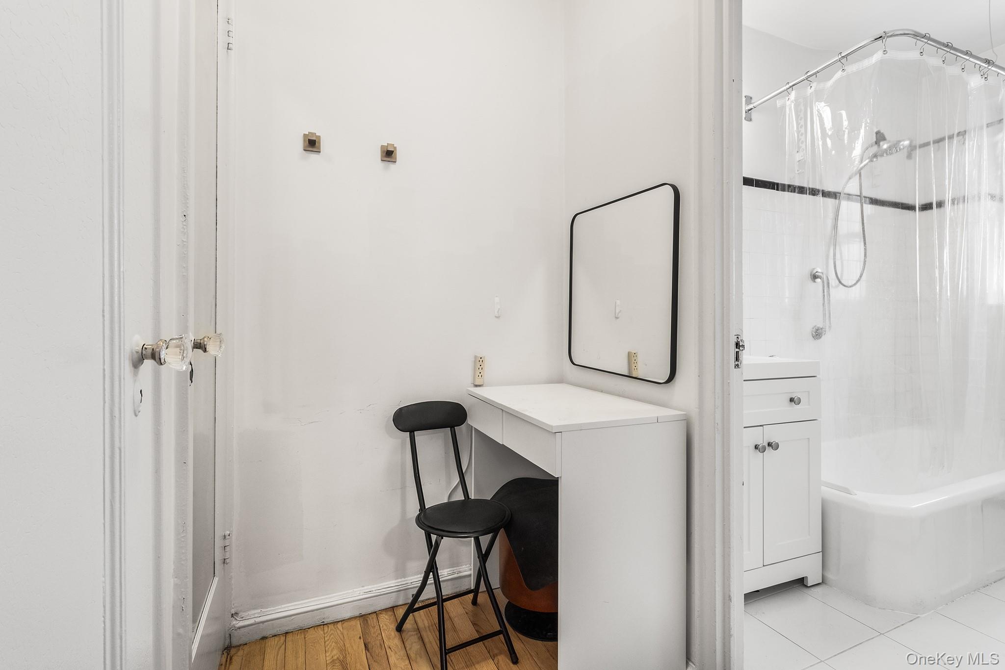 75 Bank Street Unit 1B, Manhattan NY 10014