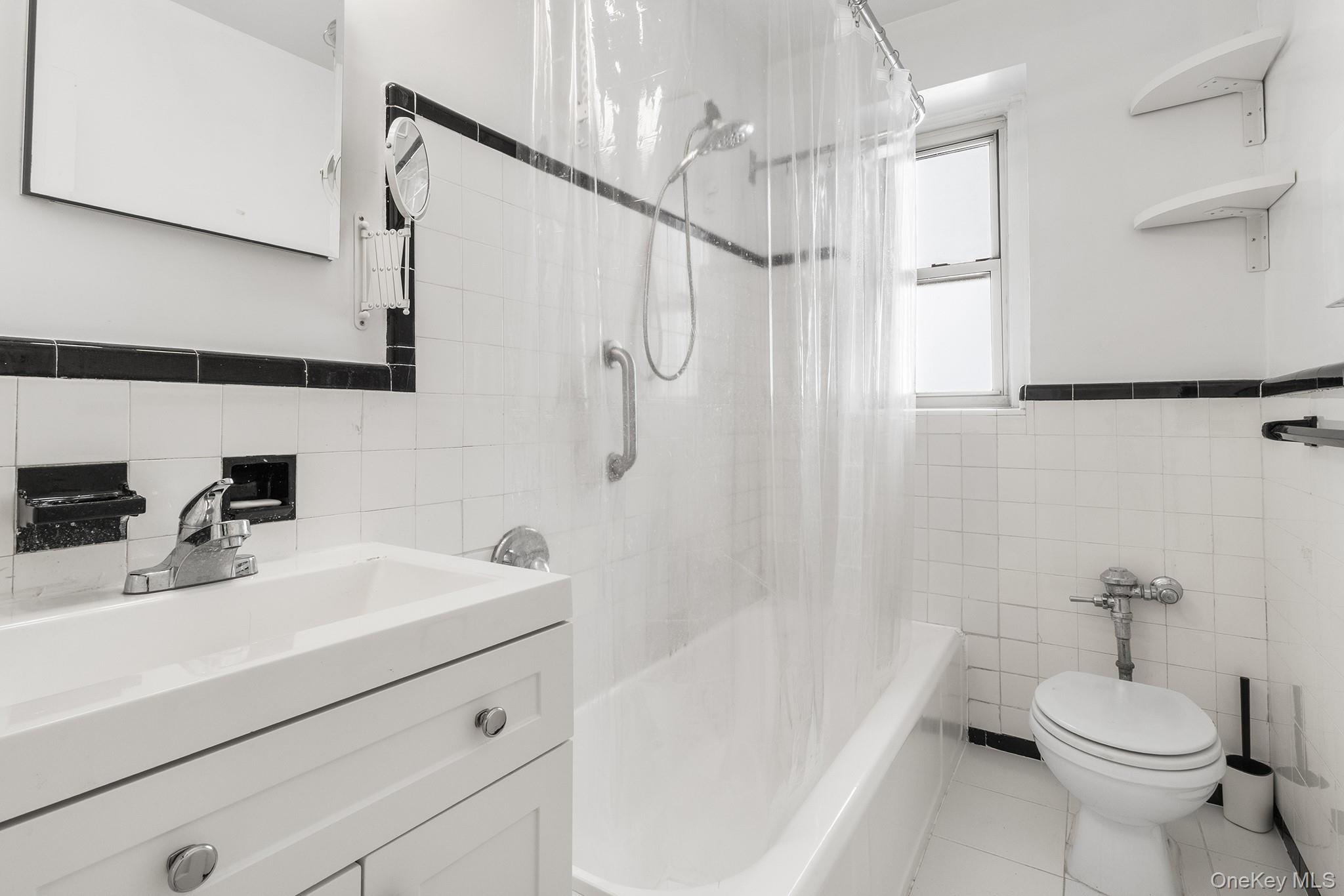 75 Bank Street Unit 1B, Manhattan NY 10014