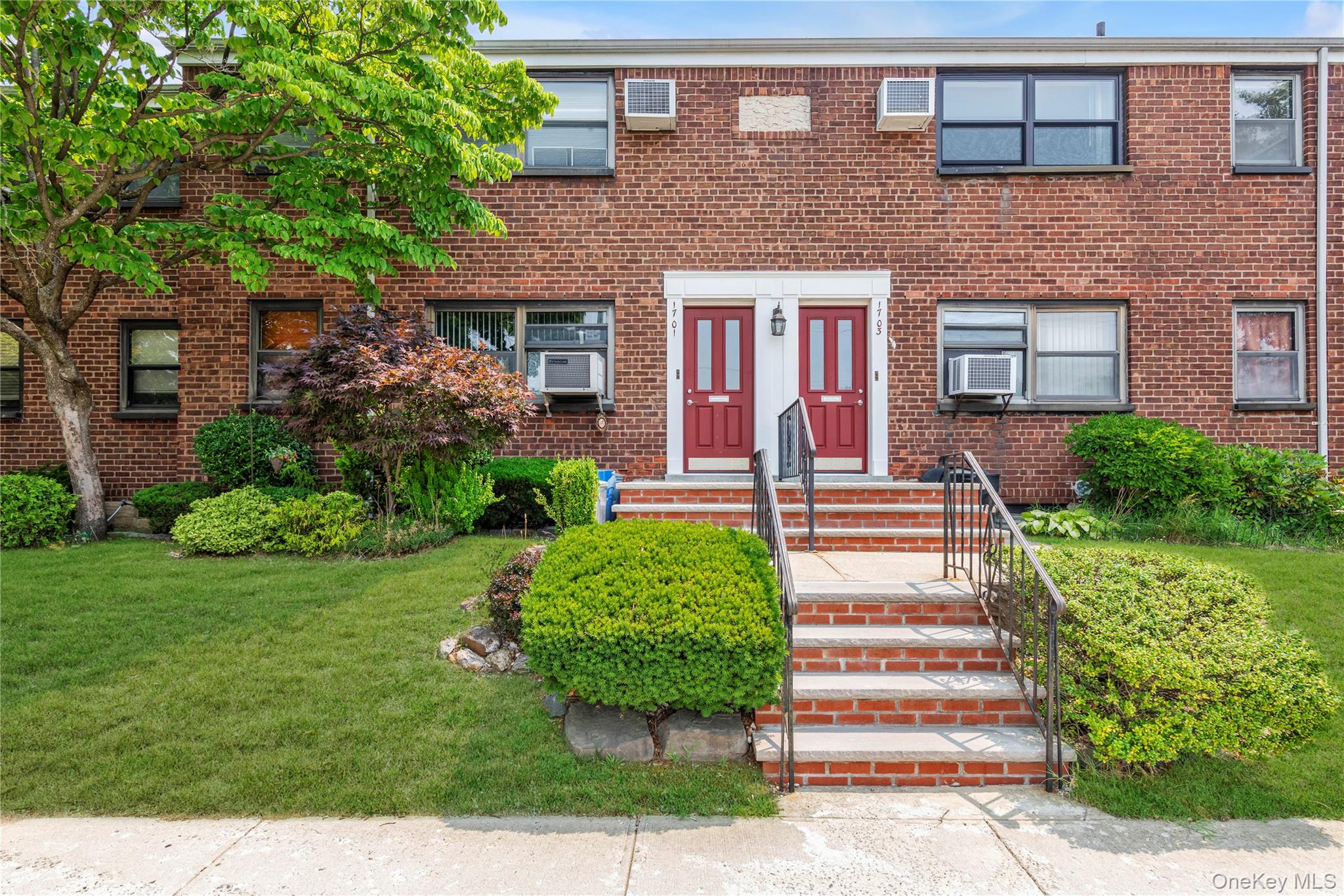17-01 Utopia Parkway Unit 1, Whitestone NY 11357