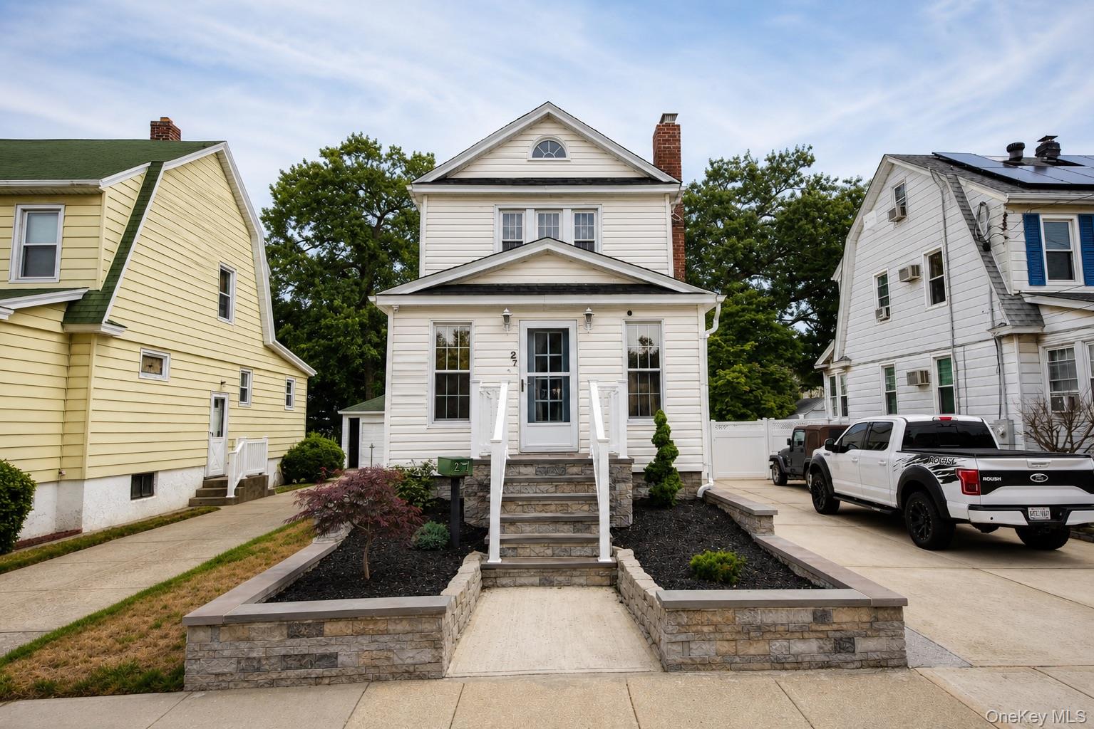 27 Avondale Street, Valley Stream NY 11581