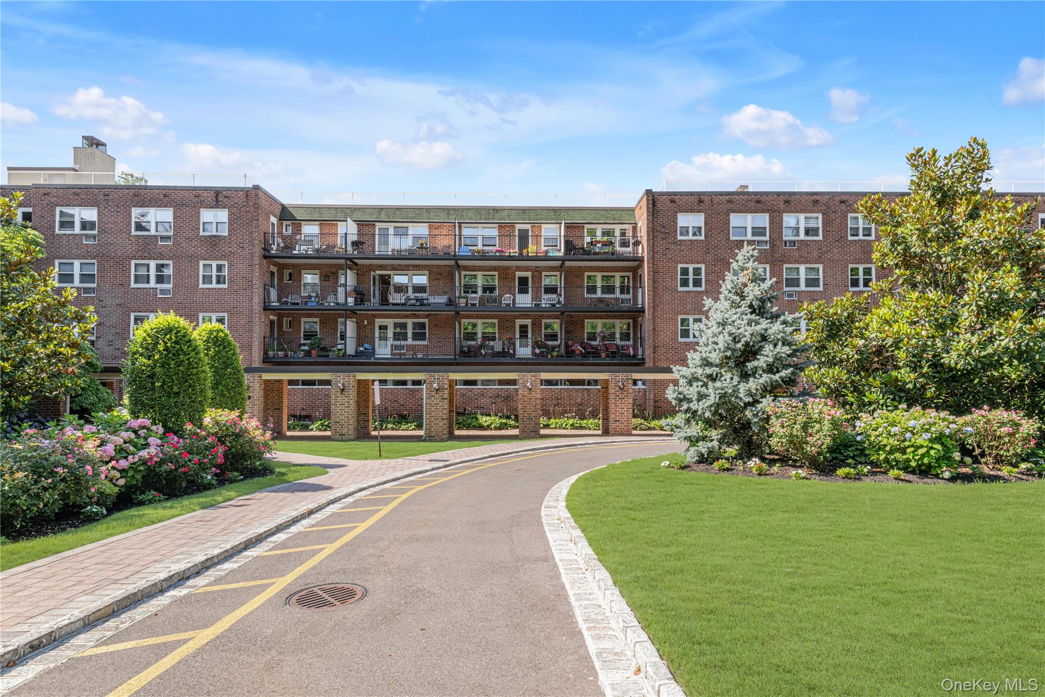 32 Pearsall Avenue Unit 3F, Glen Cove NY 11542