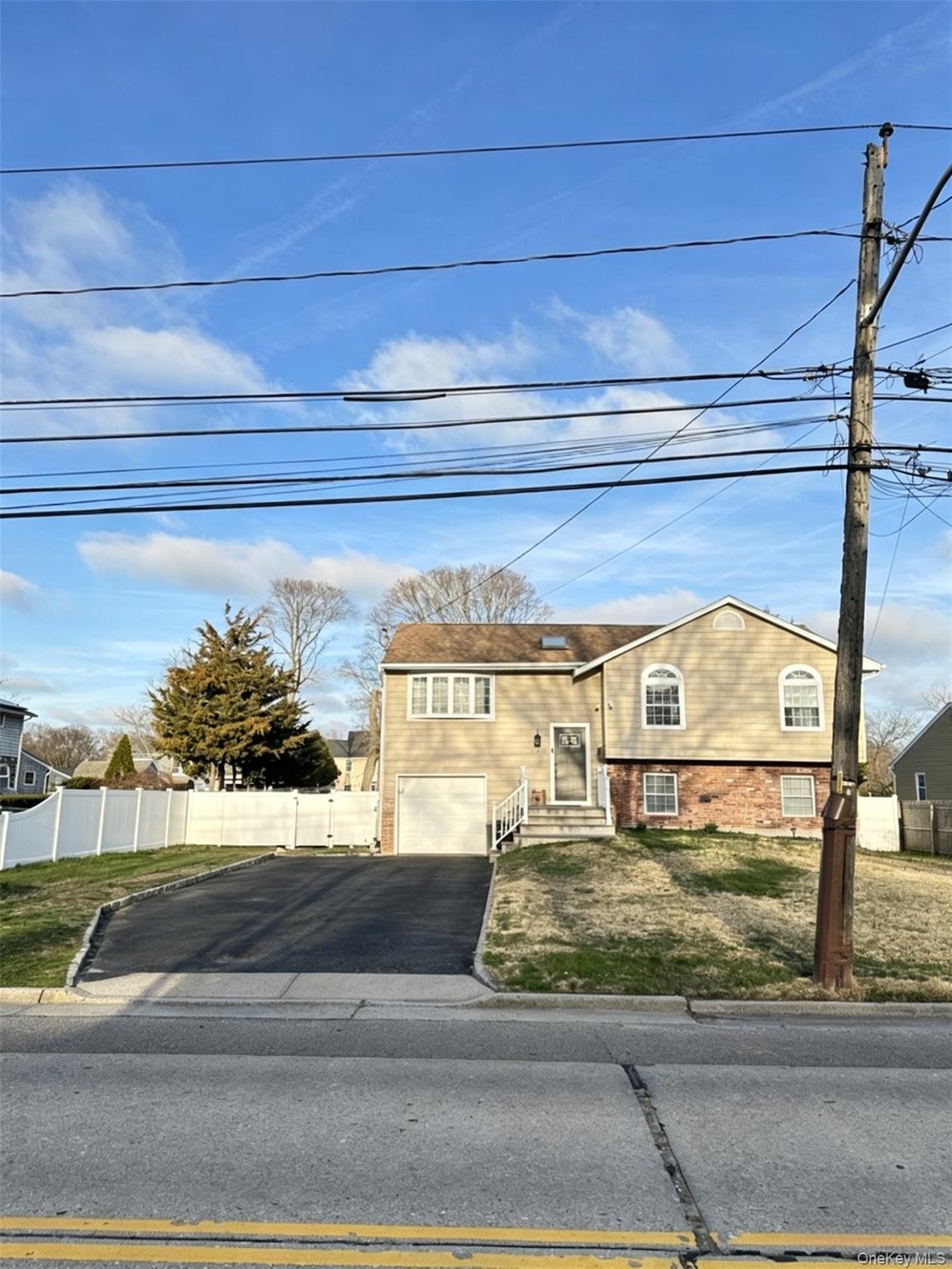 249 Bayport Avenue, Bayport NY 11705