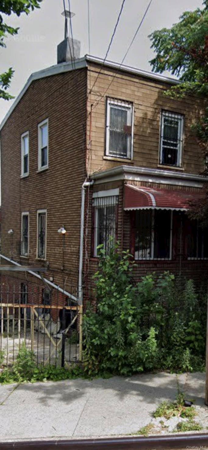 3035 Albany Crescent, Bronx NY 10463