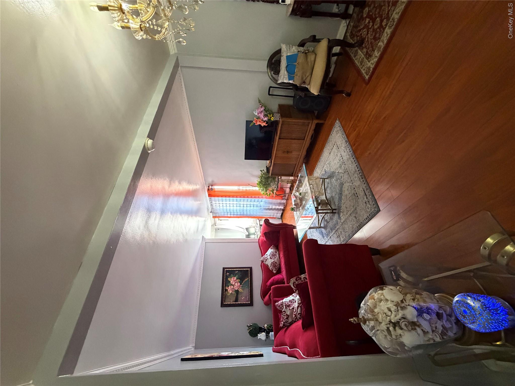 325 E 201 Street Unit 5 G, Bronx NY 10458