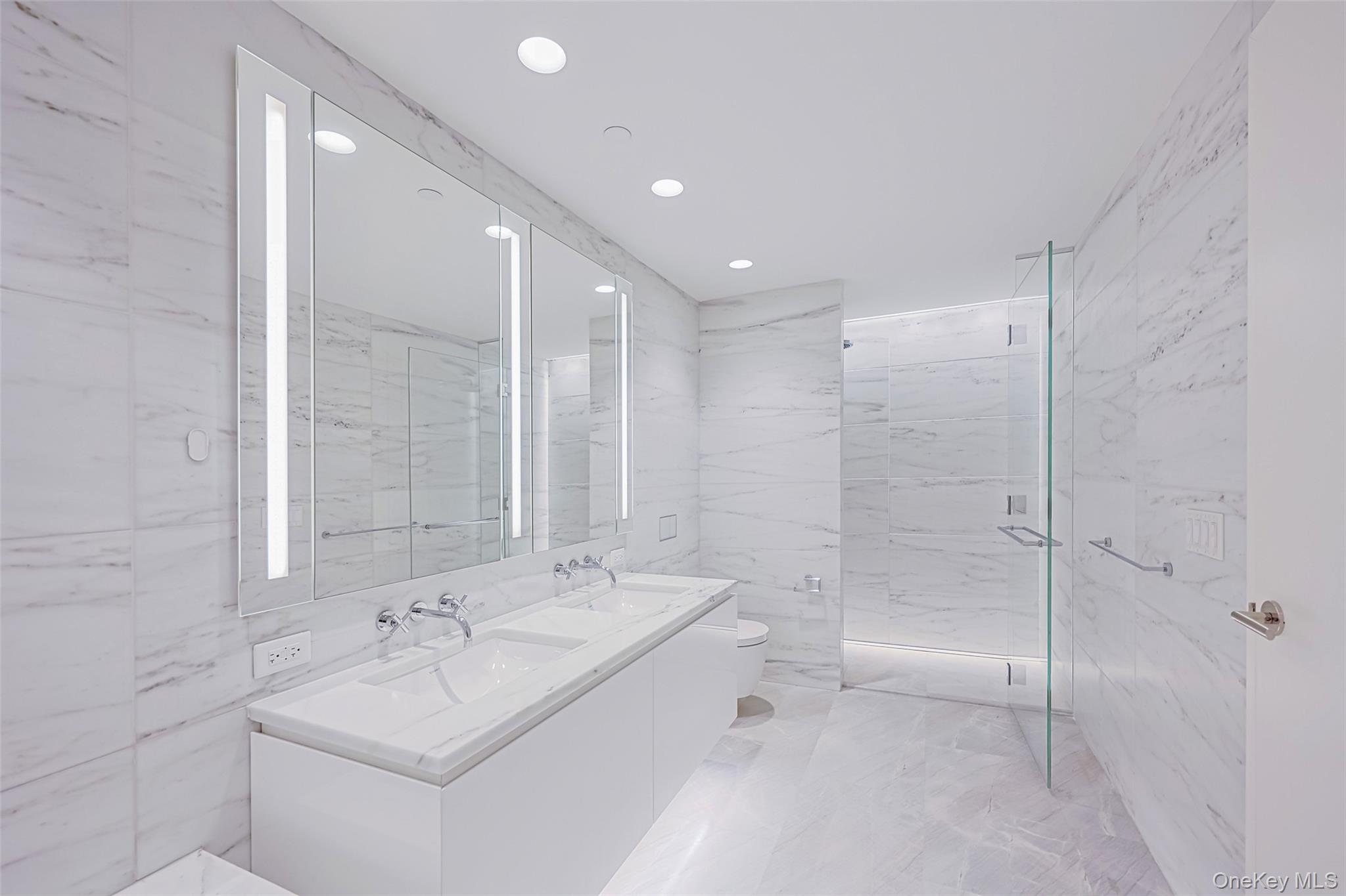 685 1st Avenue Unit 31F, Manhattan NY 10016