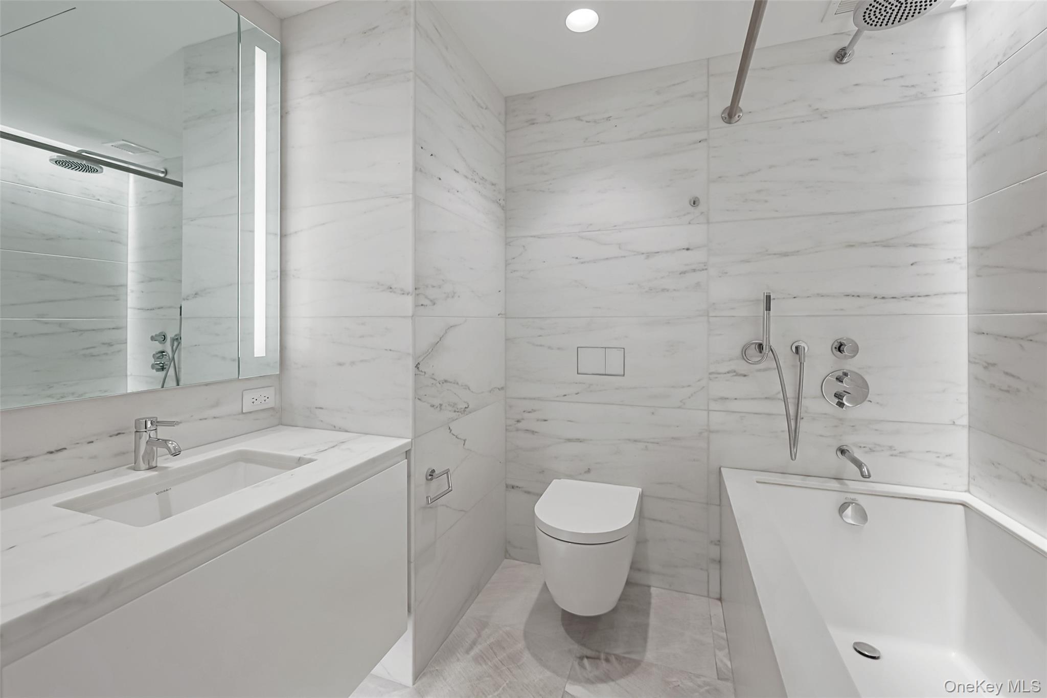 685 1st Avenue Unit 31F, Manhattan NY 10016